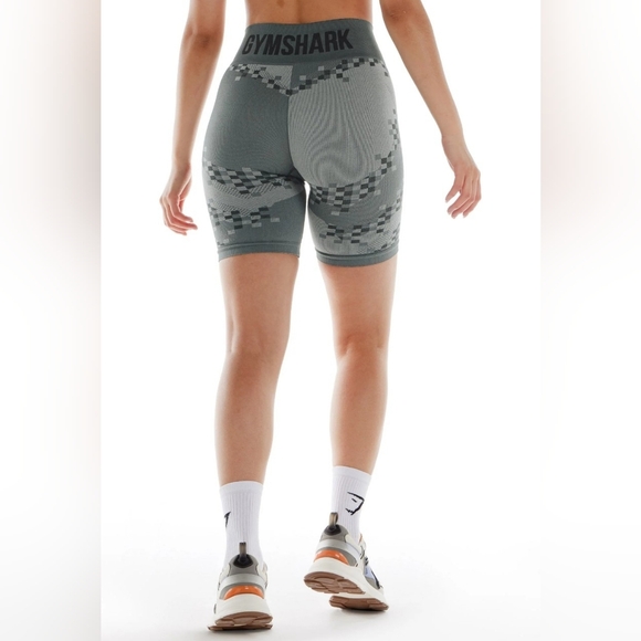 Gymshark Pants - Gymshark Wtflex Cyborg Seamless Cycling Dark Gray Shorts